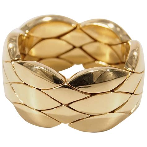 cartier flexible ring.